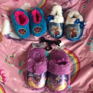 3 pairs of house shoes